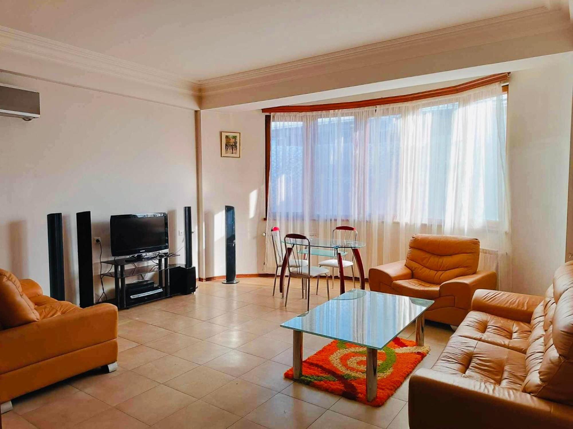 Republic Square Apartment Jerevan Buitenkant foto