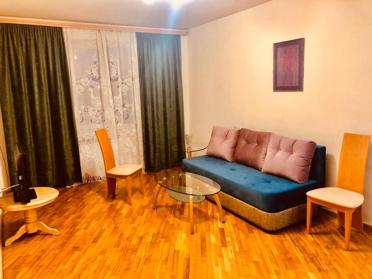 Republic Square Apartment Jerevan Buitenkant foto