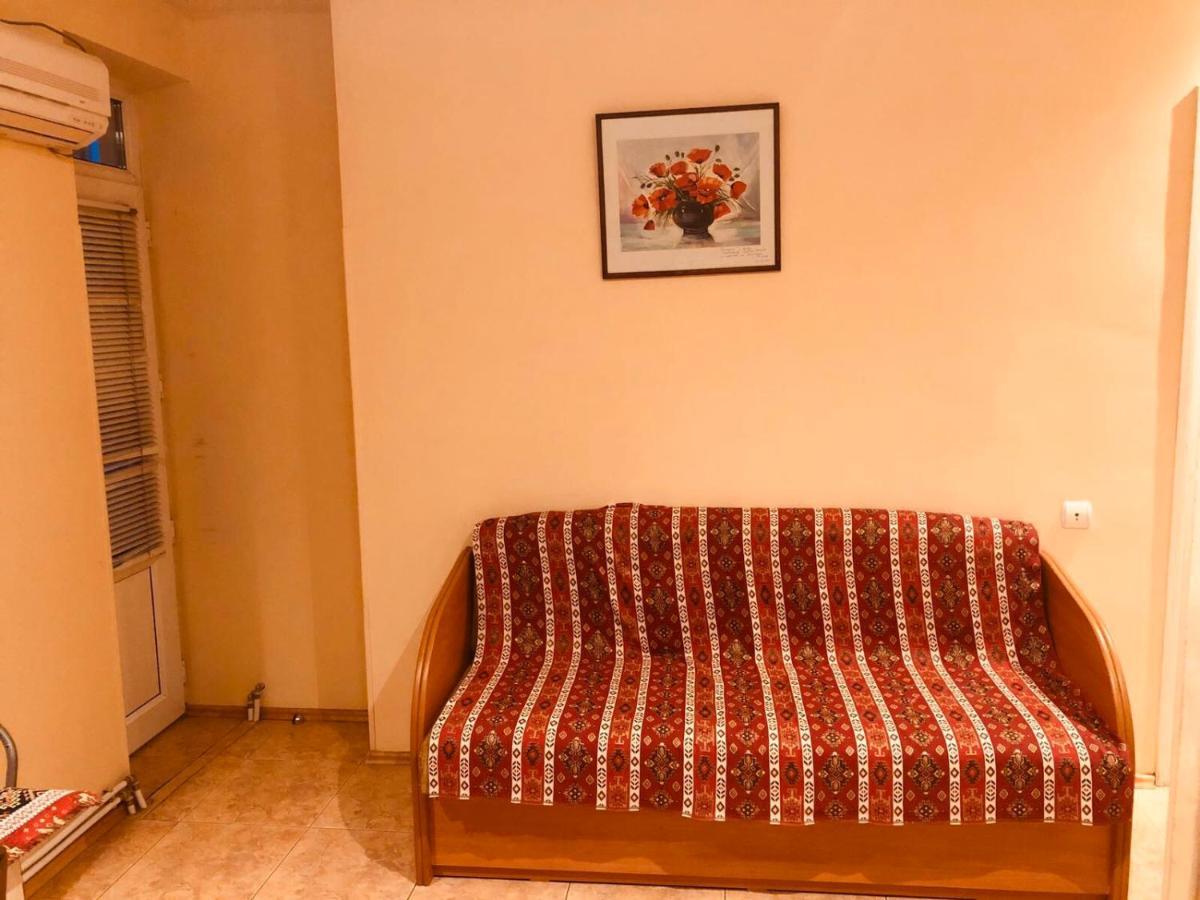 Republic Square Apartment Jerevan Buitenkant foto