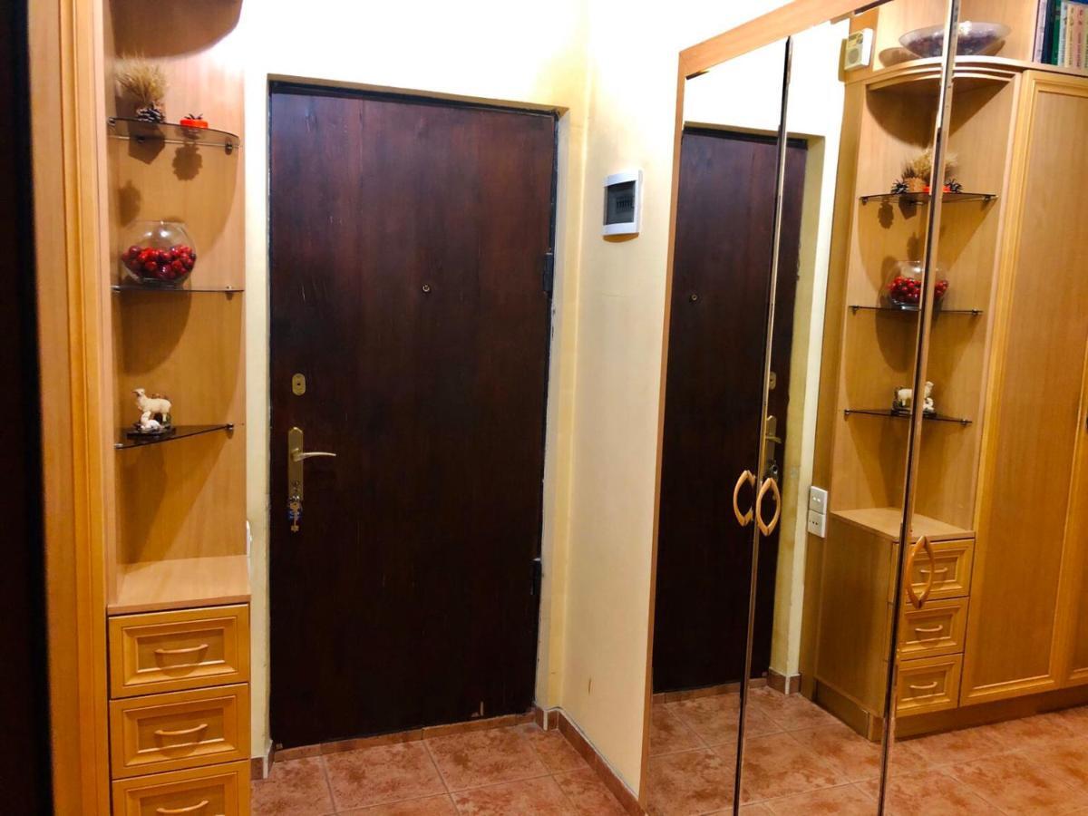 Republic Square Apartment Jerevan Buitenkant foto
